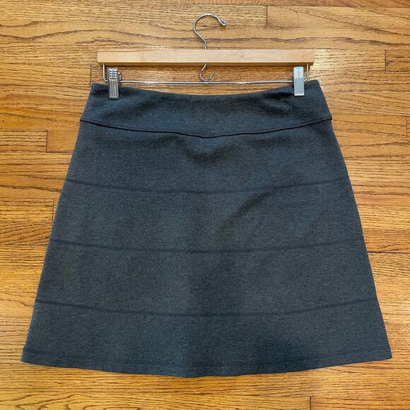 Athleta Strata Ponte Skirt Sz S Gray Knit Stretch Active Stretch Pockets EUC - Picture 10 of 10
